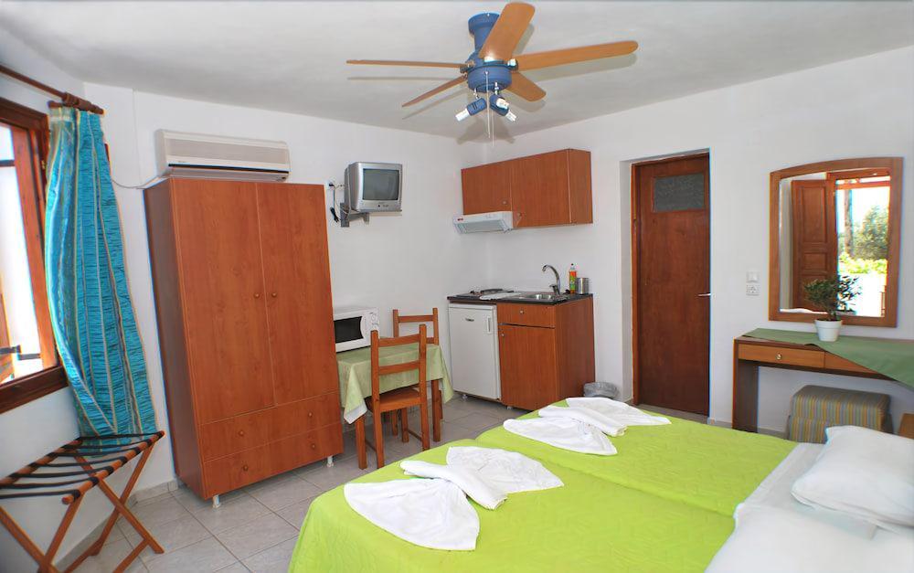 Blue Fish Apartment Platis Gialos  Ngoại thất bức ảnh